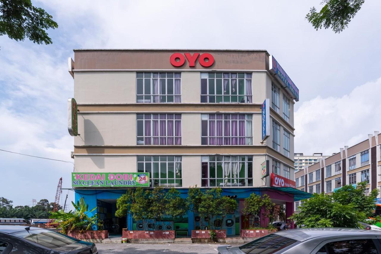 Oyo 1172 Hotel Shlyo Nusajaya  Buitenkant foto